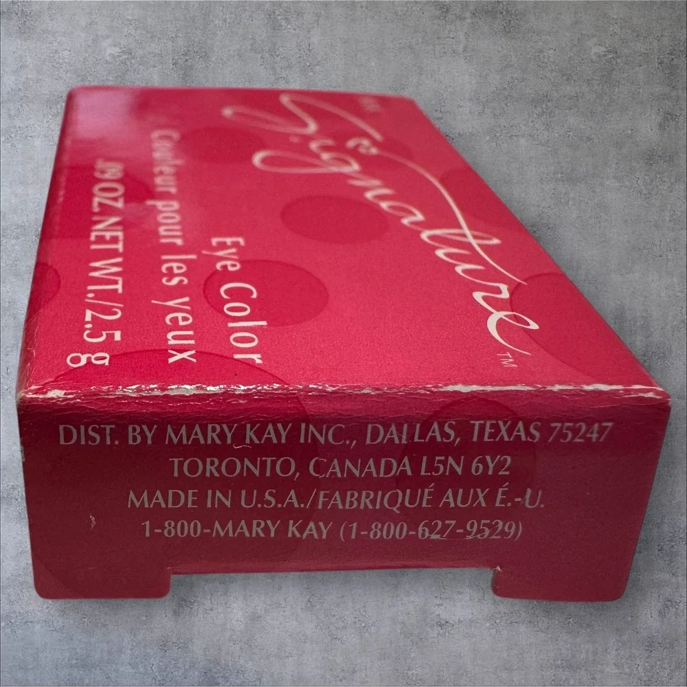 Mary Kay Signature‎ Eye Color Shadow Hazelnut 883500 Discontinued *Rare
